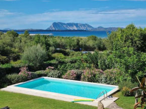 Villa with Pool, Garden and Sea View San Teodoro